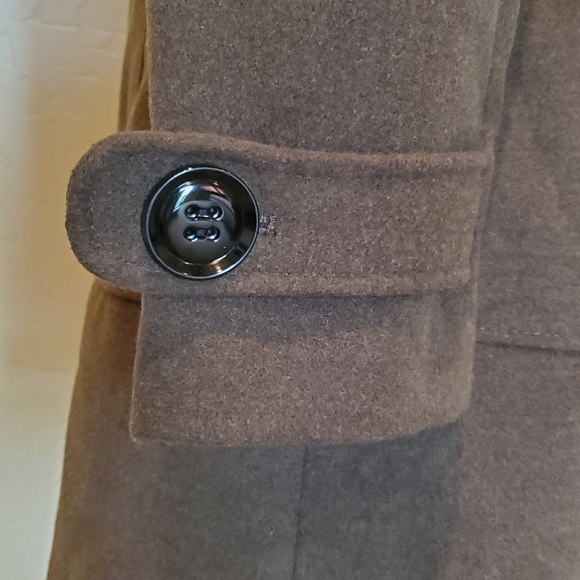 La Nouvelle Renaissance Coat - Picture 8 of 8